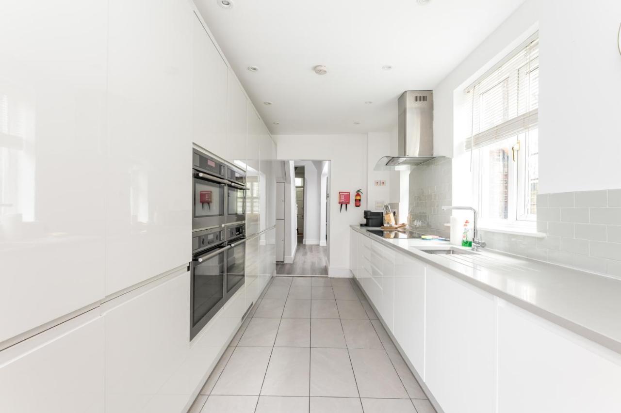 Villa Stunning And Modern 5 Bed House I Pass The Keys à York Extérieur photo